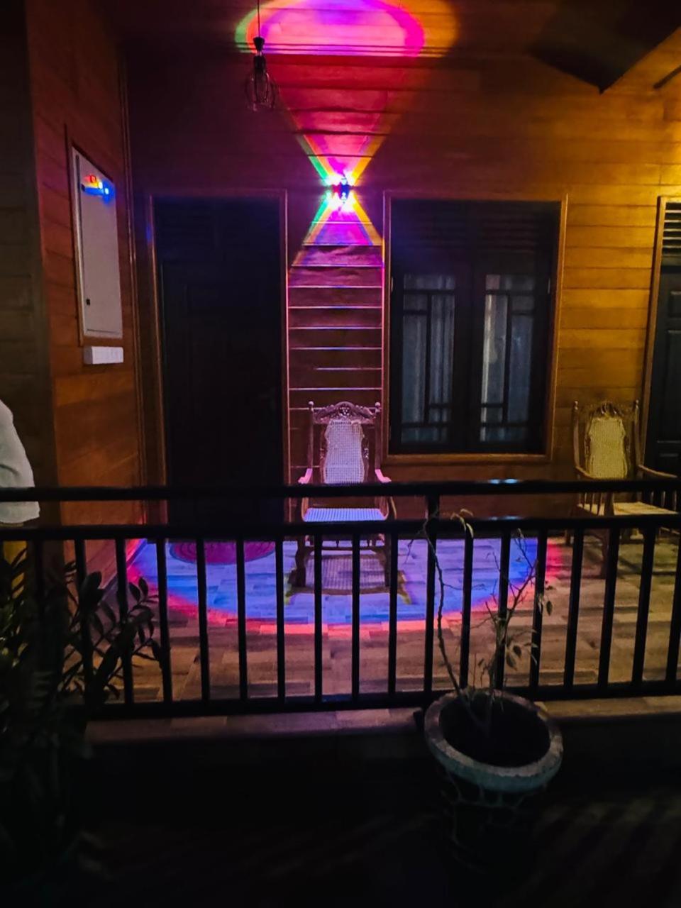 Sun Mount Adams Peak Hotel Nallathanniya Exterior foto
